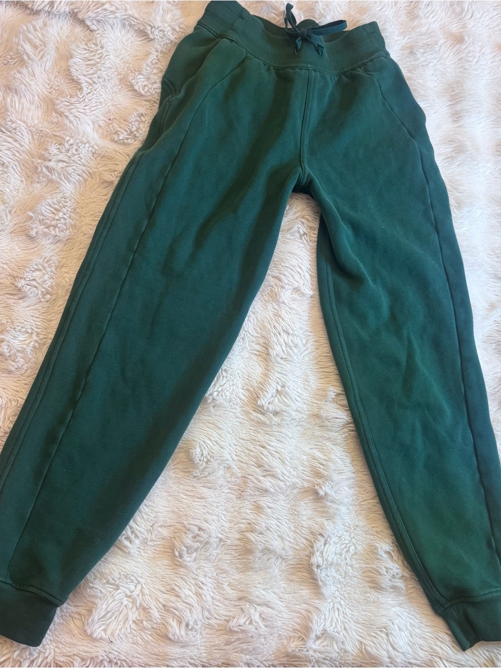 Everlade green lululemon joggers